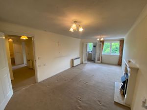 Lounge- click for photo gallery